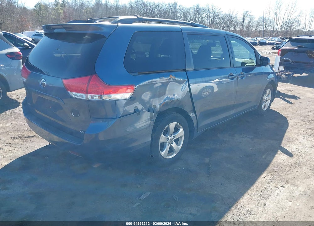 2014 TOYOTA SIENNA LE V6 8 PASSENGER VIN: 5TDKK3DC6ES474175