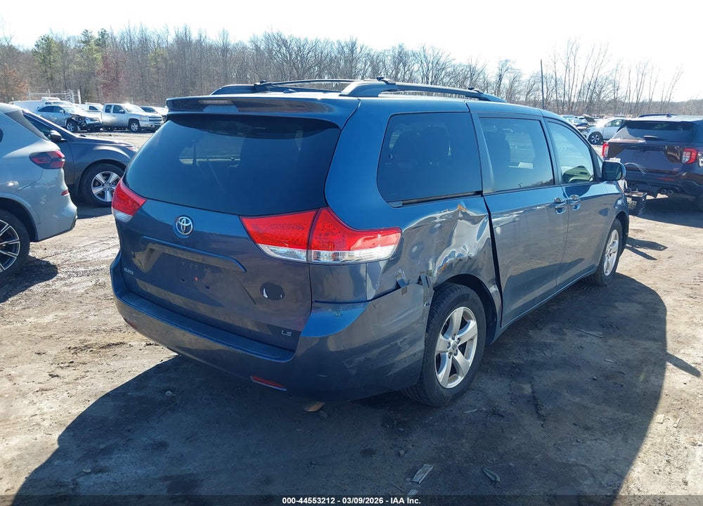 2014 TOYOTA SIENNA LE V6 8 PASSENGER VIN: 5TDKK3DC6ES474175