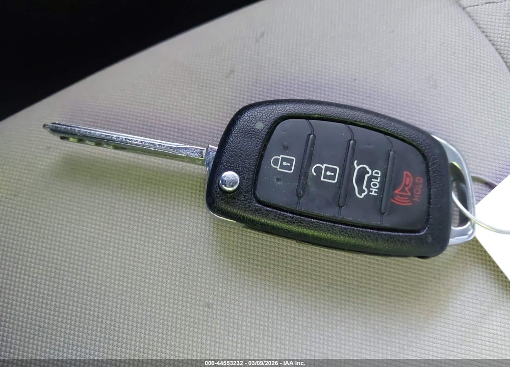 2016 HYUNDAI SONATA SE VIN: 5NPE24AF7GH304420