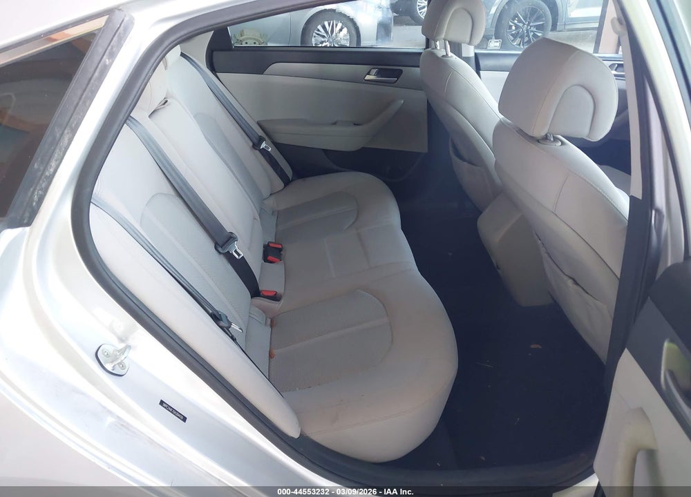 2016 HYUNDAI SONATA SE VIN: 5NPE24AF7GH304420