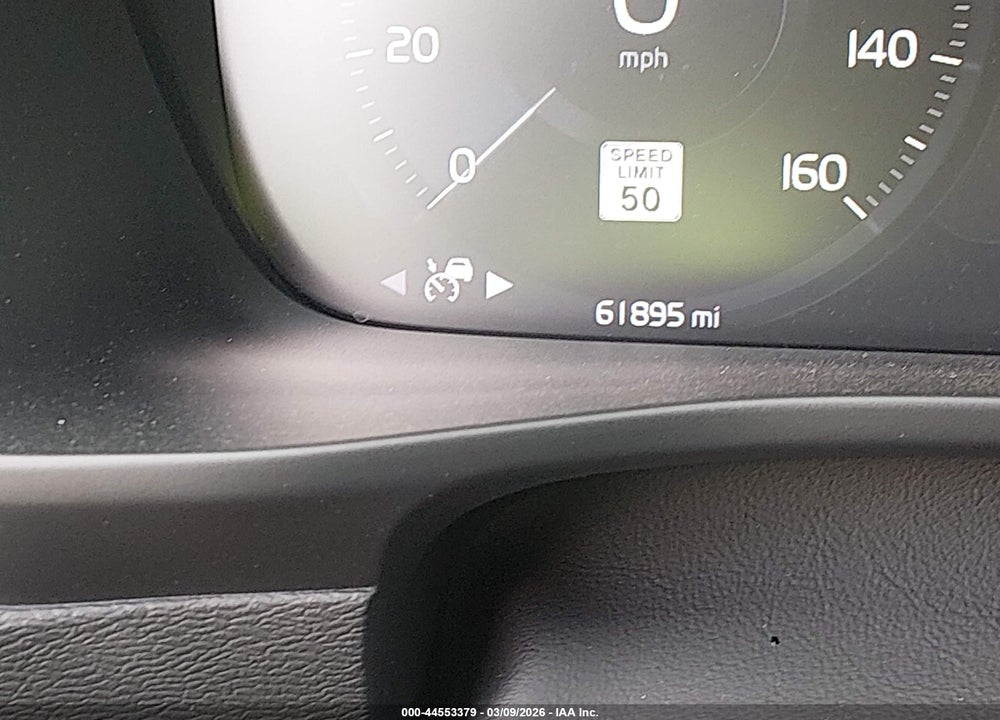 2022 VOLVO XC40 T4 R-DESIGN VIN: YV4AC2HMXN2646136