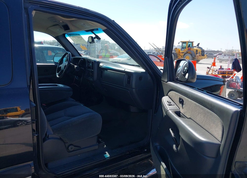 2003 CHEVROLET SILVERADO 1500 LS VIN: 1GCEK19TX3Z199576