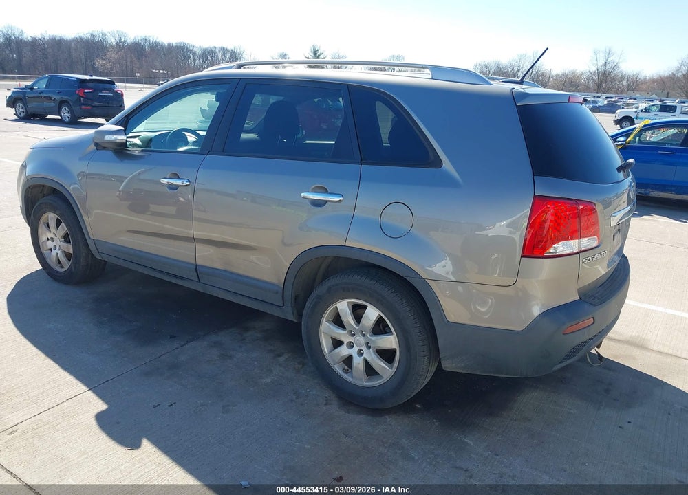 2011 KIA SORENTO LX VIN: 5XYKT3A10BG066229