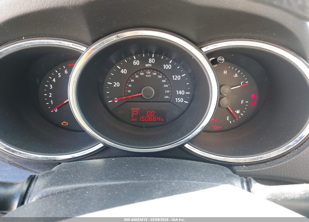 2011 KIA SORENTO LX VIN: 5XYKT3A10BG066229
