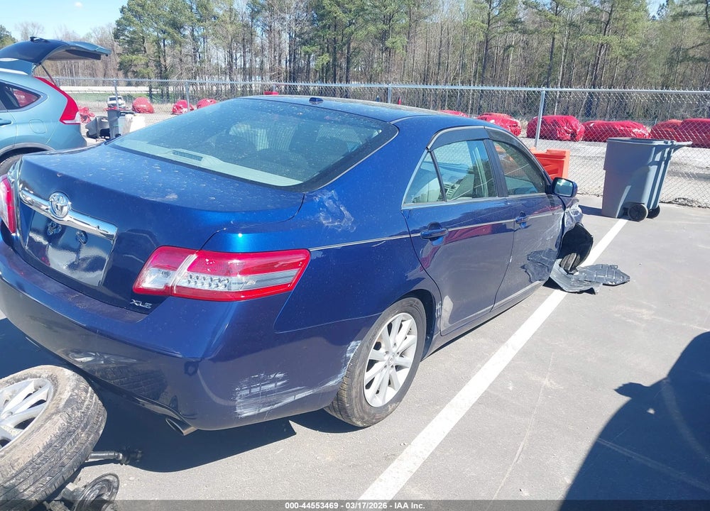 2011 TOYOTA CAMRY XLE VIN: 4T1BF3EK2BU631245