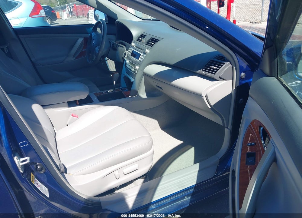 2011 TOYOTA CAMRY XLE VIN: 4T1BF3EK2BU631245