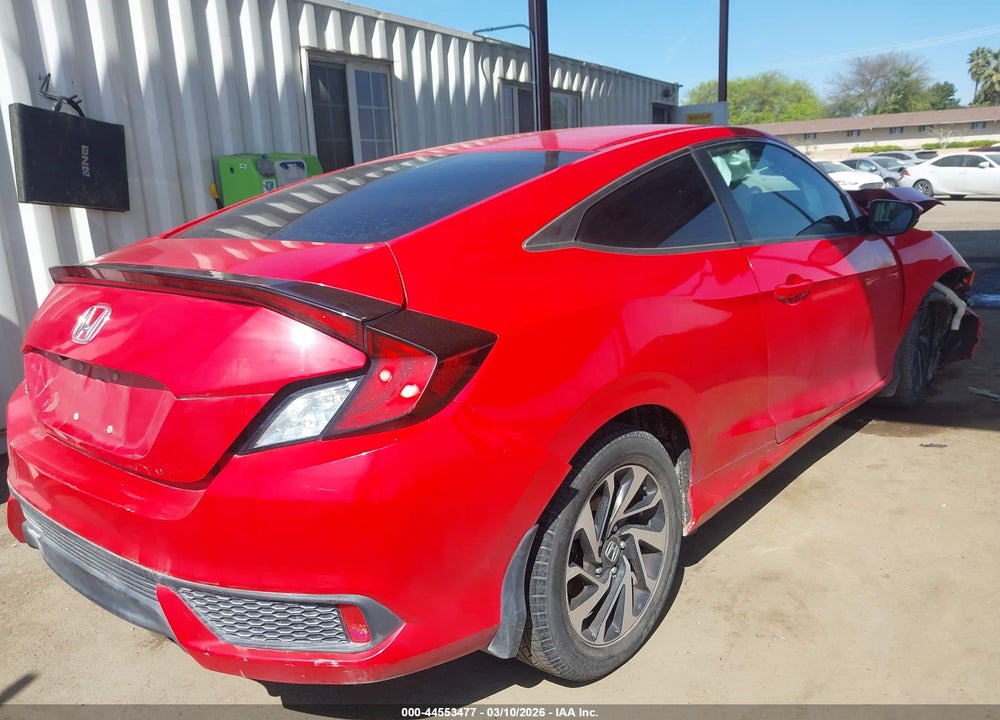 2018 HONDA CIVIC LX VIN: 2HGFC4A58JH301102