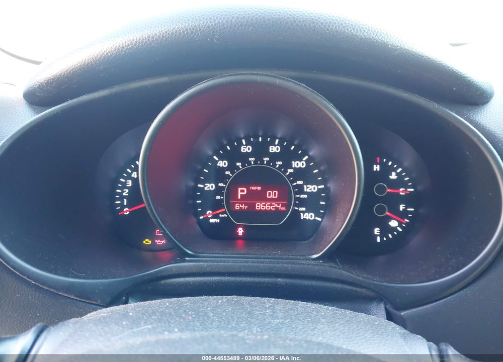 2016 KIA SOUL + VIN: KNDJP3A56G7303863
