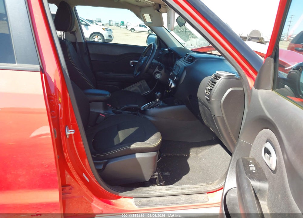 2016 KIA SOUL + VIN: KNDJP3A56G7303863