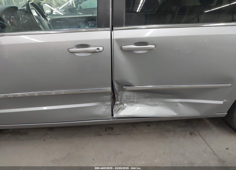 2014 CHRYSLER TOWN & COUNTRY TOURING VIN: 2C4RC1BG4ER394825