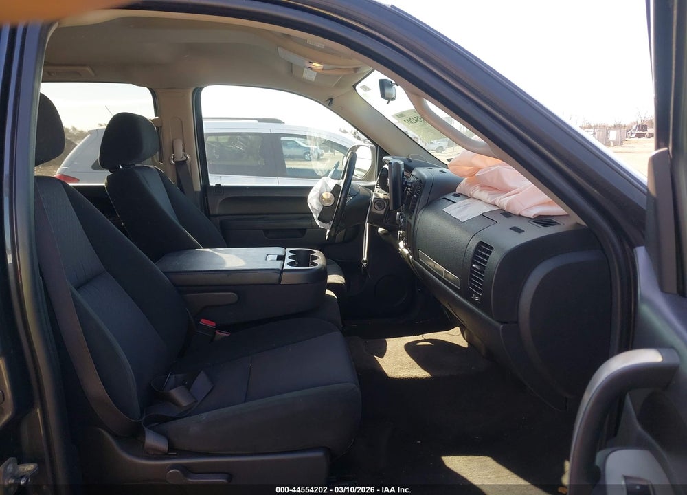 2011 CHEVROLET SILVERADO 1500 LT VIN: 3GCPKSEA5BG179463