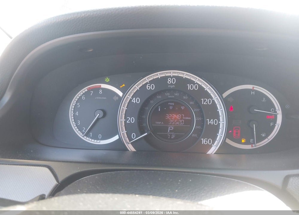 2015 HONDA ACCORD LX VIN: 1HGCR2F37FA133763