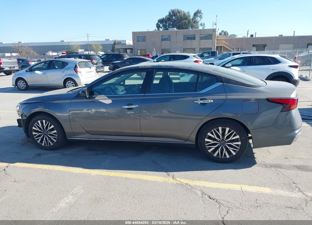 2024 NISSAN ALTIMA SV FWD VIN: 1N4BL4DV7RN403041
