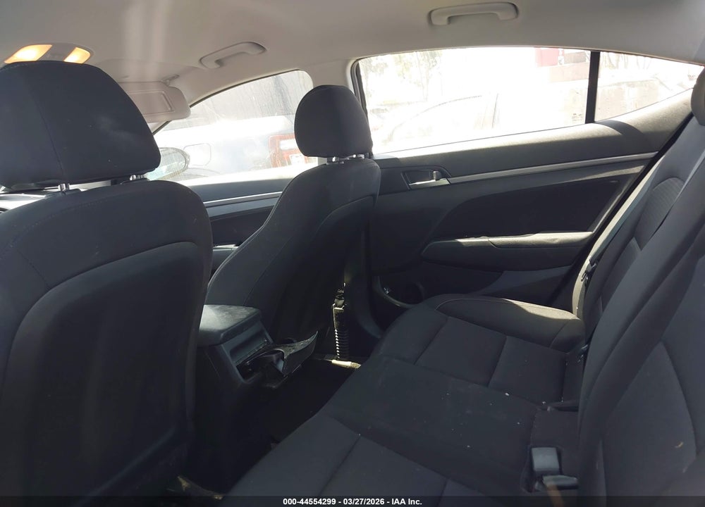 2018 HYUNDAI ELANTRA SEL VIN: 5NPD84LF1JH385784