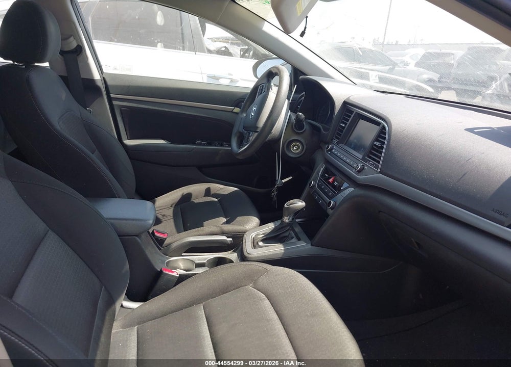 2018 HYUNDAI ELANTRA SEL VIN: 5NPD84LF1JH385784