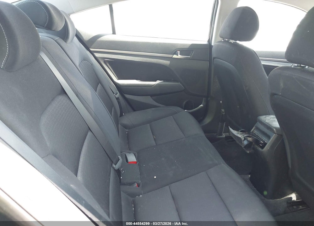 2018 HYUNDAI ELANTRA SEL VIN: 5NPD84LF1JH385784
