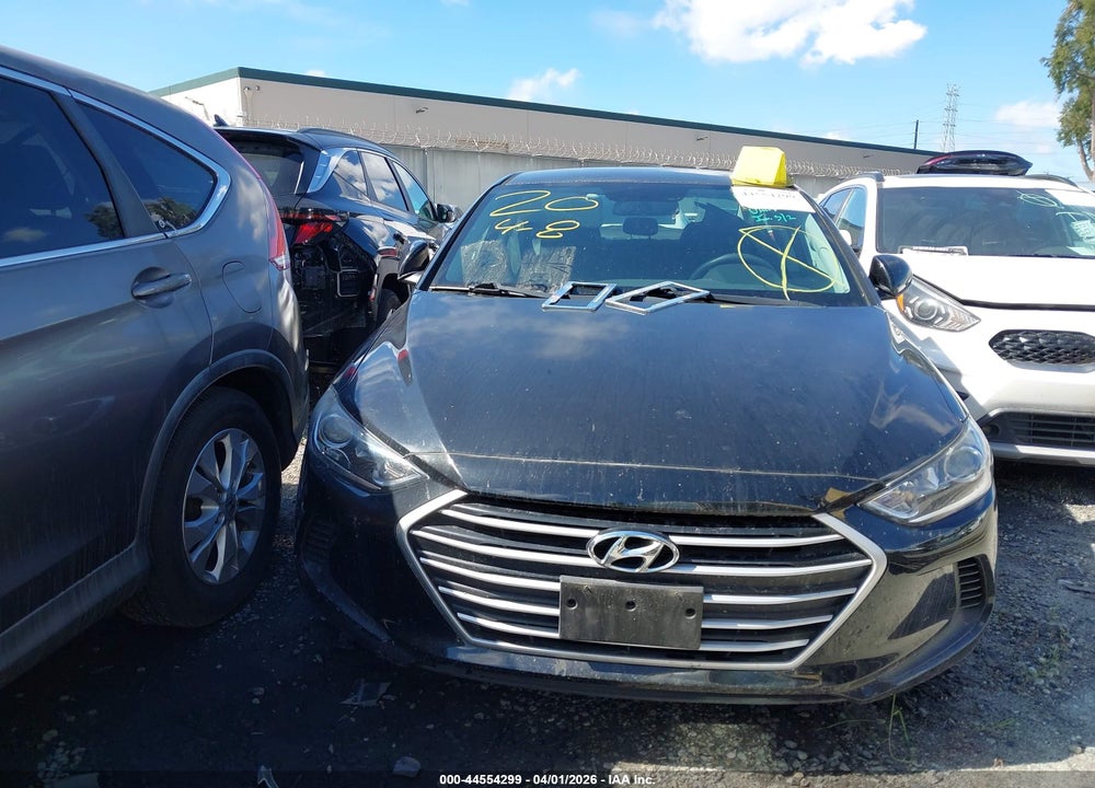 2018 HYUNDAI ELANTRA SEL VIN: 5NPD84LF1JH385784