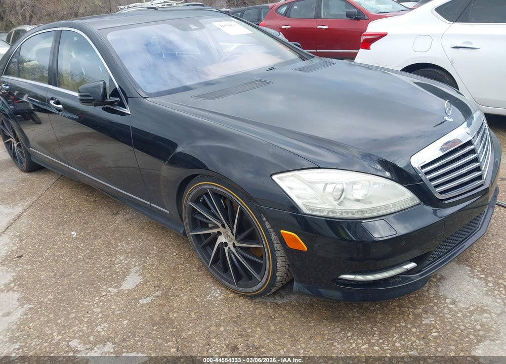 2010 MERCEDES-BENZ S 550 VIN: WDDNG7BB8AA309712