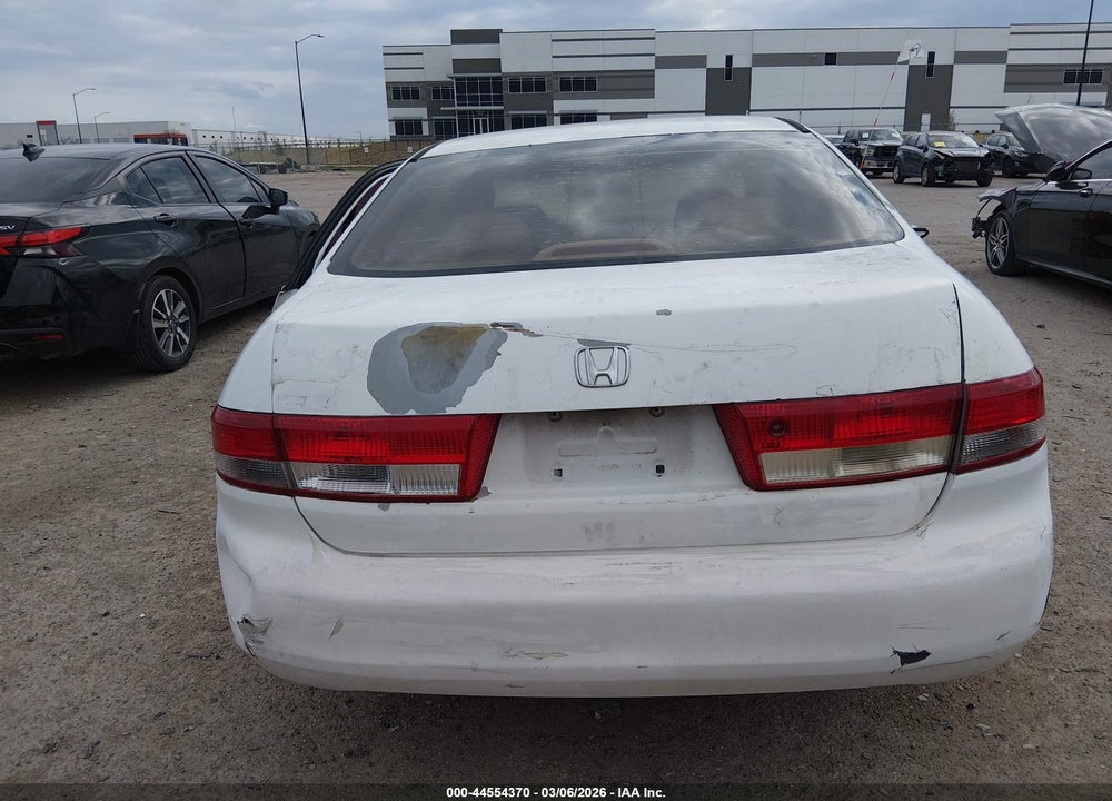 2005 HONDA ACCORD 2.4 LX VIN: 3HGCM56415G711235