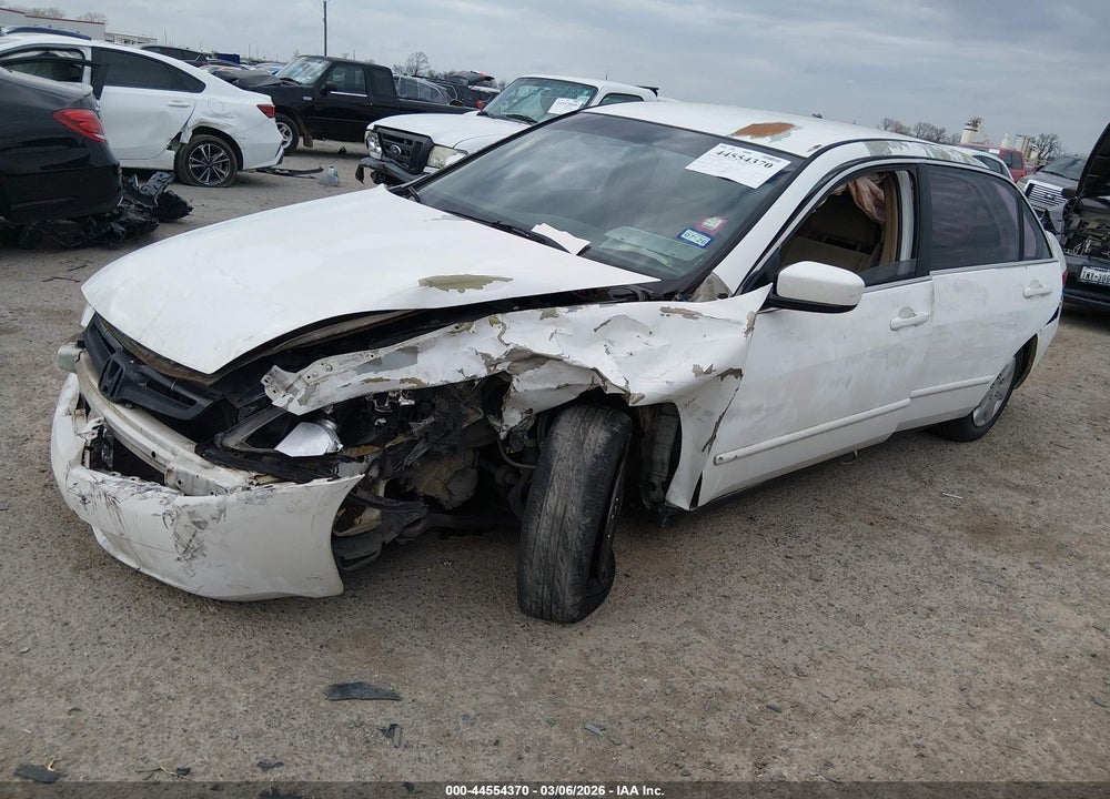 2005 HONDA ACCORD 2.4 LX VIN: 3HGCM56415G711235