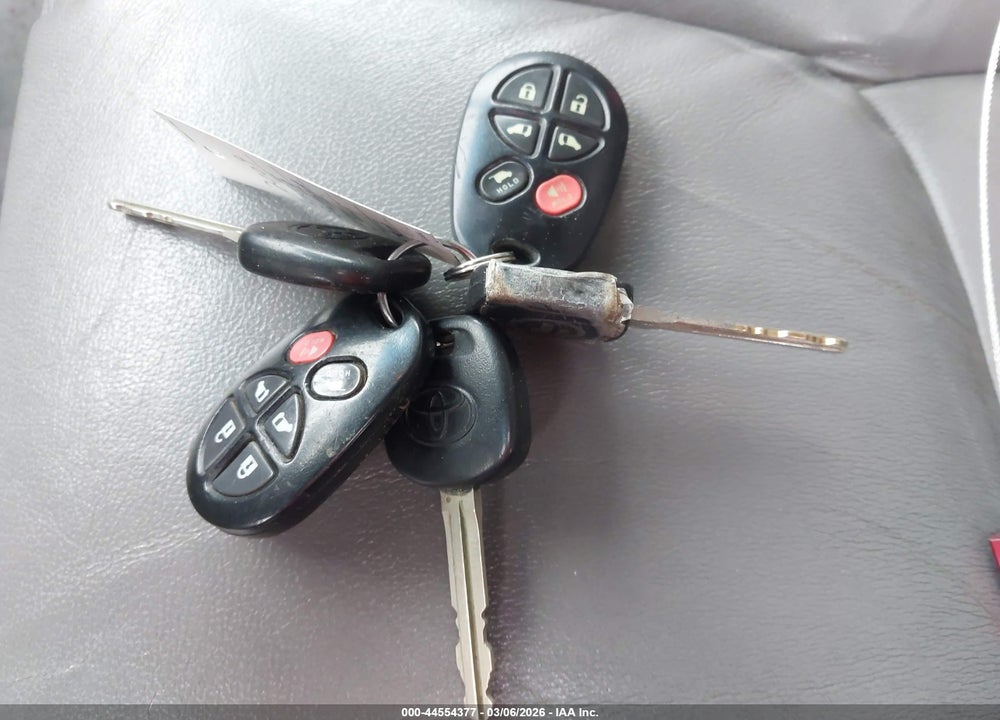 2009 TOYOTA SIENNA LIMITED VIN: 5TDBK22C09S024332