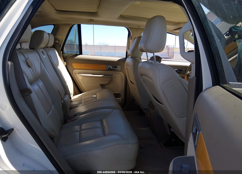2007 LINCOLN MKX VIN: 2LMDU88C47BJ20136