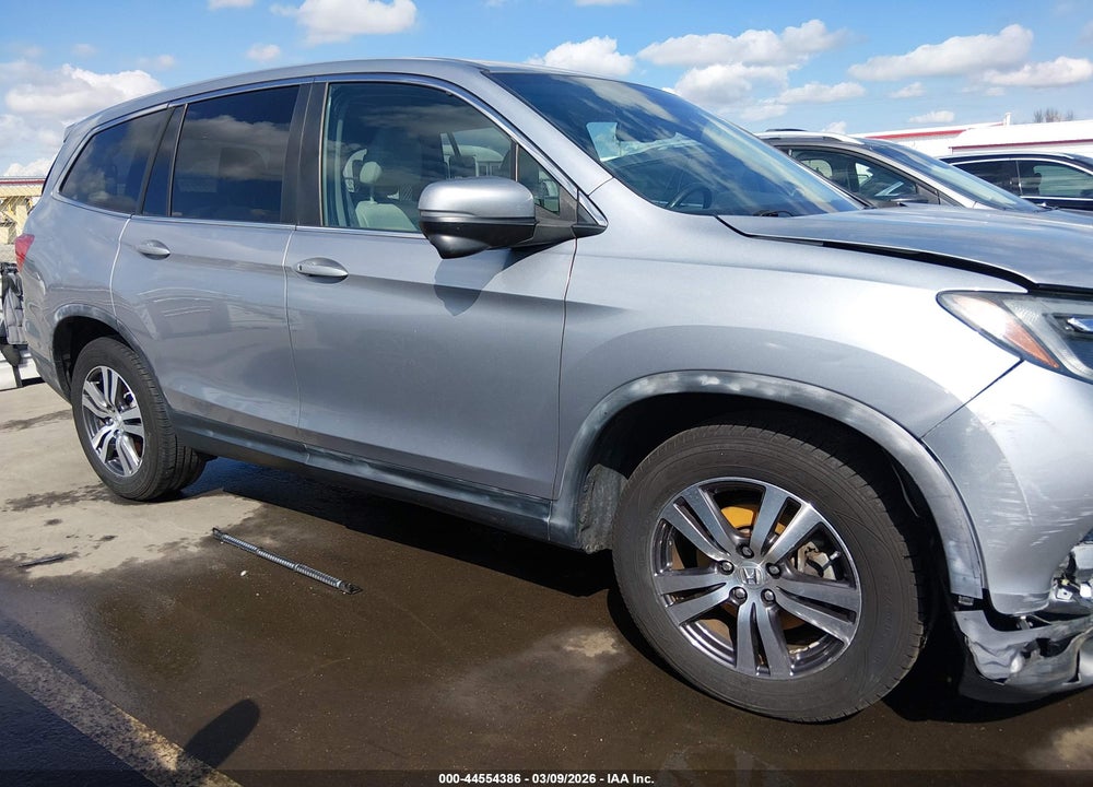 2017 HONDA PILOT EX-L VIN: 5FNYF5H57HB017101