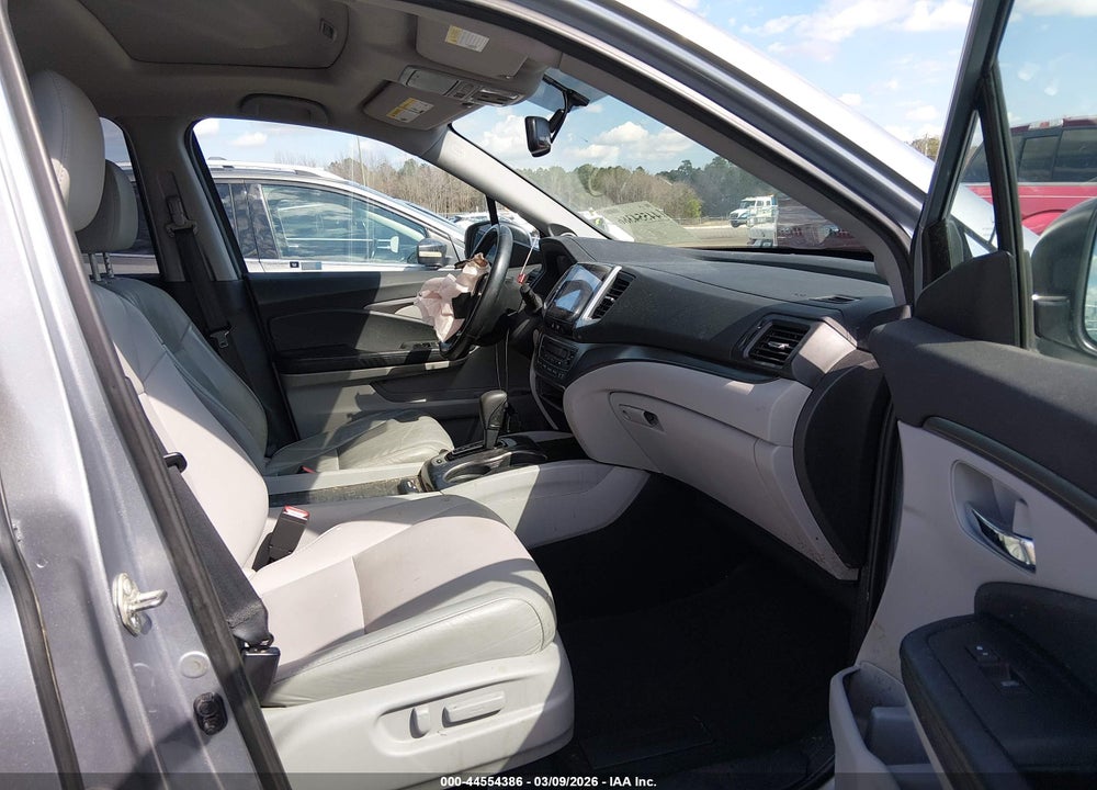 2017 HONDA PILOT EX-L VIN: 5FNYF5H57HB017101