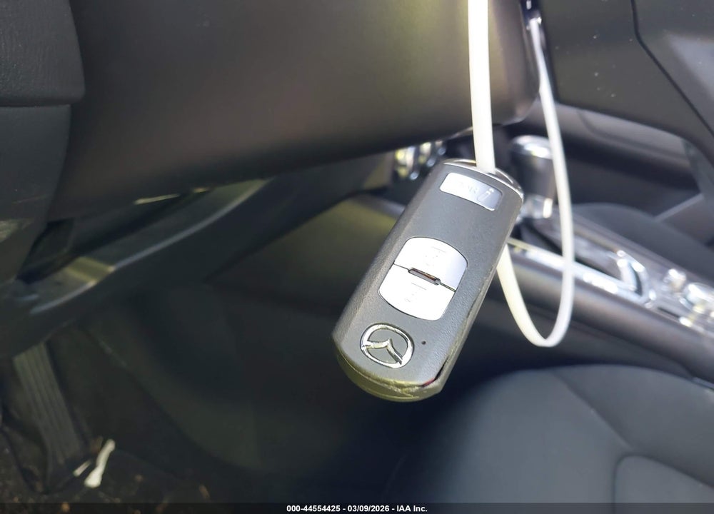 2018 MAZDA CX-5 SPORT VIN: JM3KFBBM3J0354137