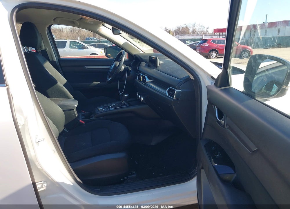 2018 MAZDA CX-5 SPORT VIN: JM3KFBBM3J0354137