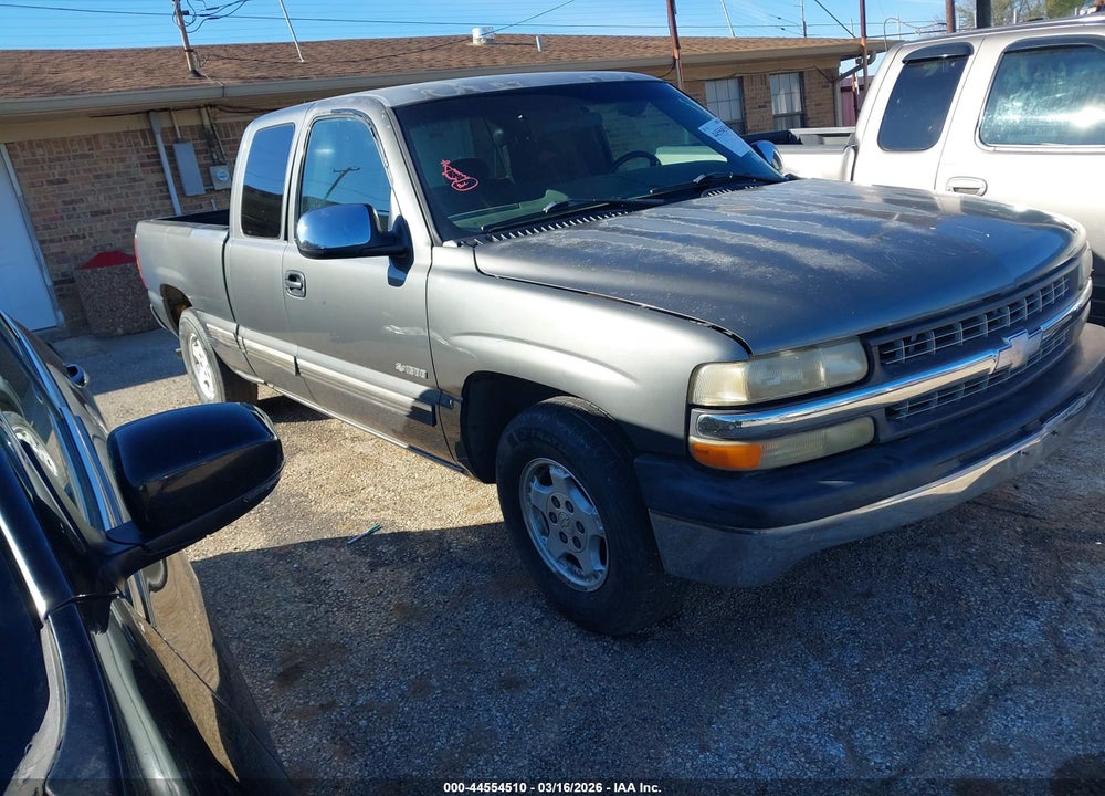 2002 CHEVROLET SILVERADO 1500 LS VIN: 2GCEC19W821178921