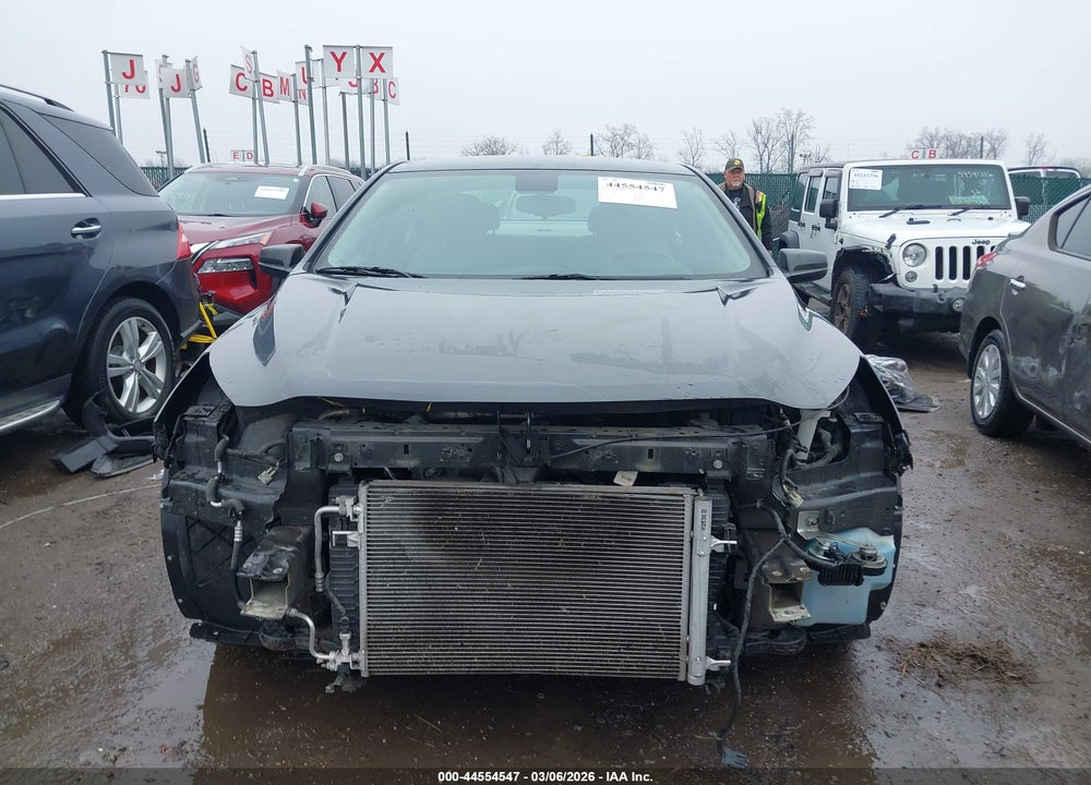 2015 CHEVROLET MALIBU LS VIN: 1G11B5SL5FF105974