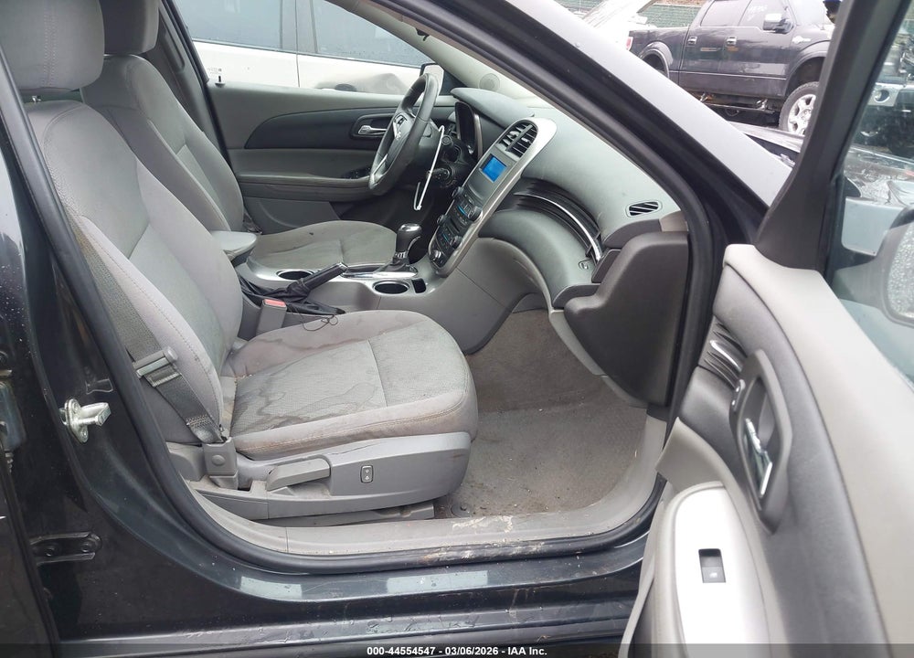 2015 CHEVROLET MALIBU LS VIN: 1G11B5SL5FF105974