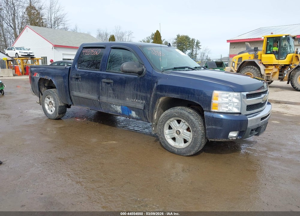 2011 CHEVROLET SILVERADO 1500 LT VIN: 3GCPKSE36BG268198