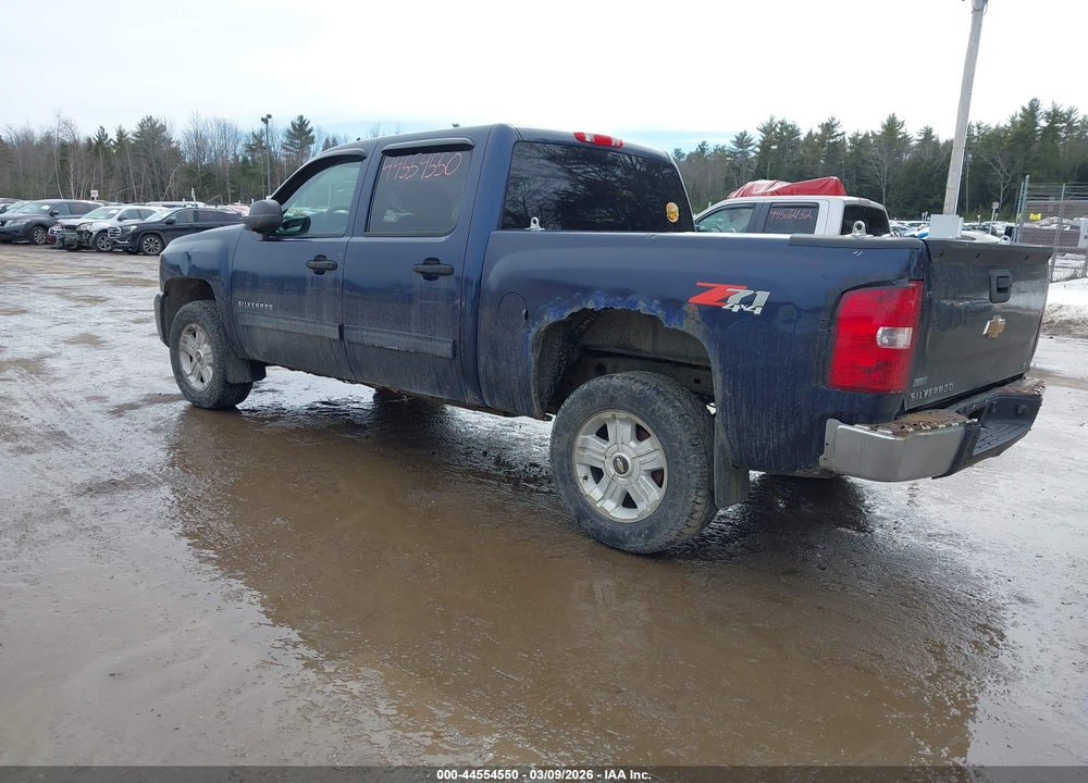 2011 CHEVROLET SILVERADO 1500 LT VIN: 3GCPKSE36BG268198