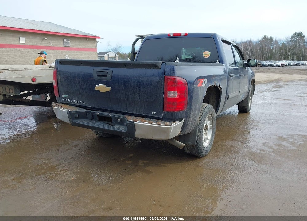 2011 CHEVROLET SILVERADO 1500 LT VIN: 3GCPKSE36BG268198