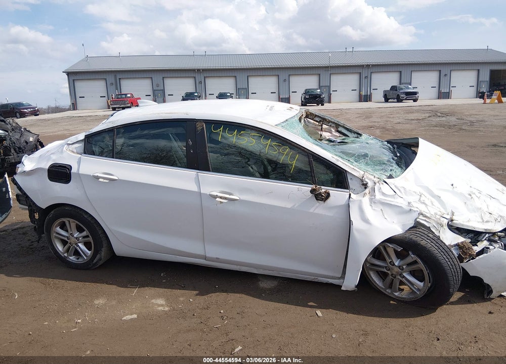 2017 CHEVROLET CRUZE LT AUTO VIN: 1G1BE5SM5H7233035