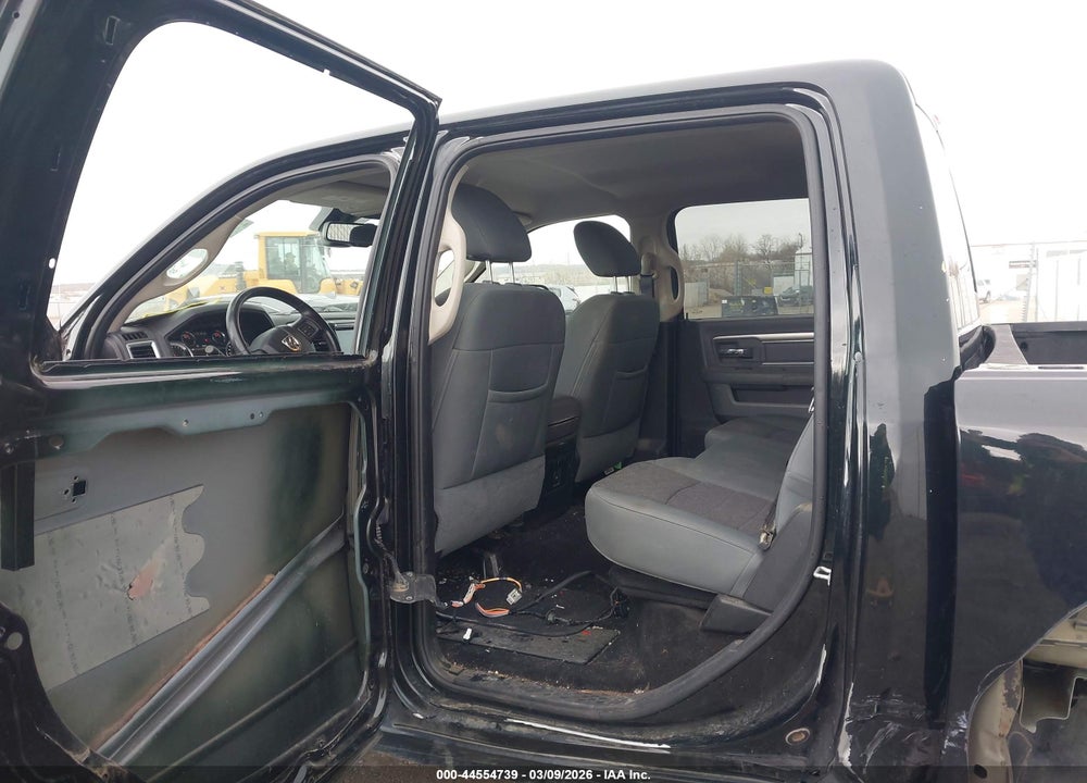 2015 RAM 3500 SLT VIN: 3C63R3DJ5FG541550
