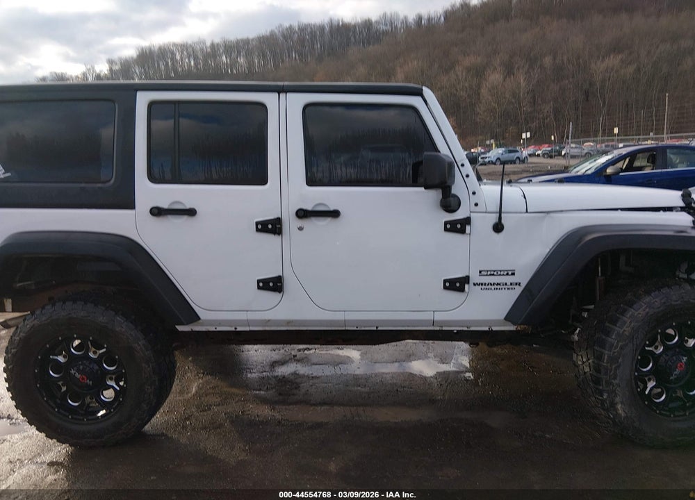2016 JEEP WRANGLER UNLIMITED SPORT VIN: 1C4BJWDG6GL309948
