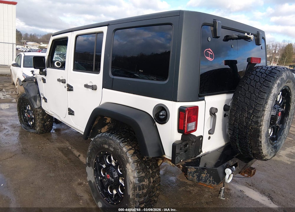 2016 JEEP WRANGLER UNLIMITED SPORT VIN: 1C4BJWDG6GL309948