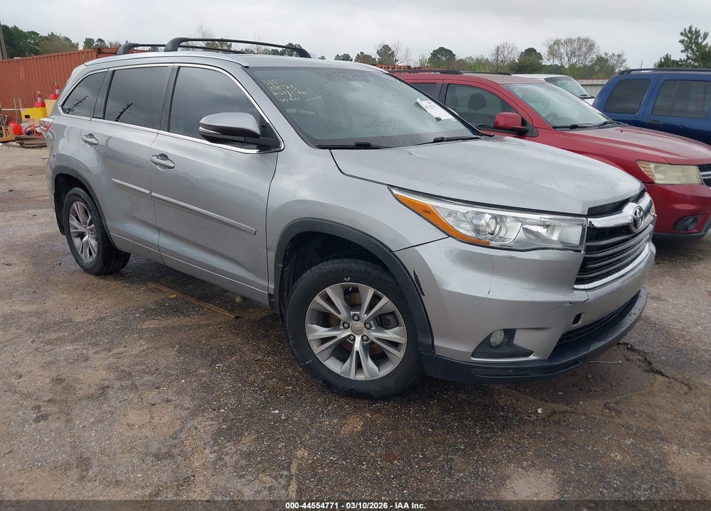 2015 TOYOTA HIGHLANDER XLE V6 VIN: 5TDKKRFHXFS108023