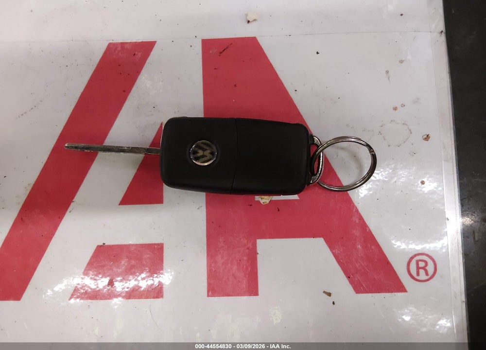 2013 VOLKSWAGEN JETTA 2.0L BASE/2.0L S VIN: 3VW2K7AJXDM311745