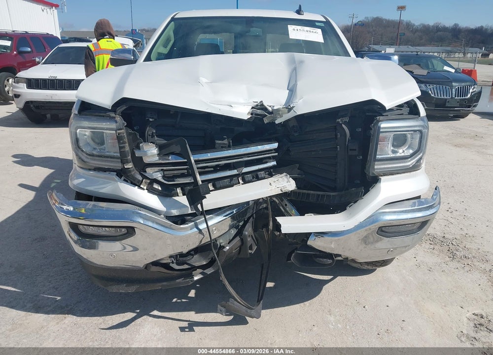 2018 GMC SIERRA 1500 SLT VIN: 3GTU2NEC0JG545639