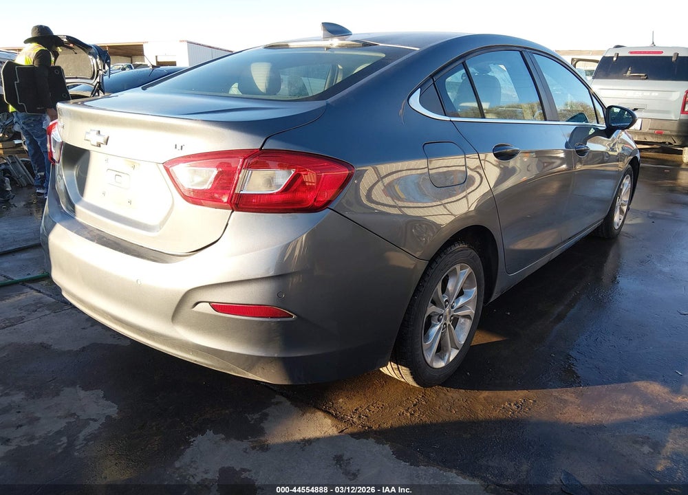 2019 CHEVROLET CRUZE LT VIN: 1G1BE5SM0K7103025