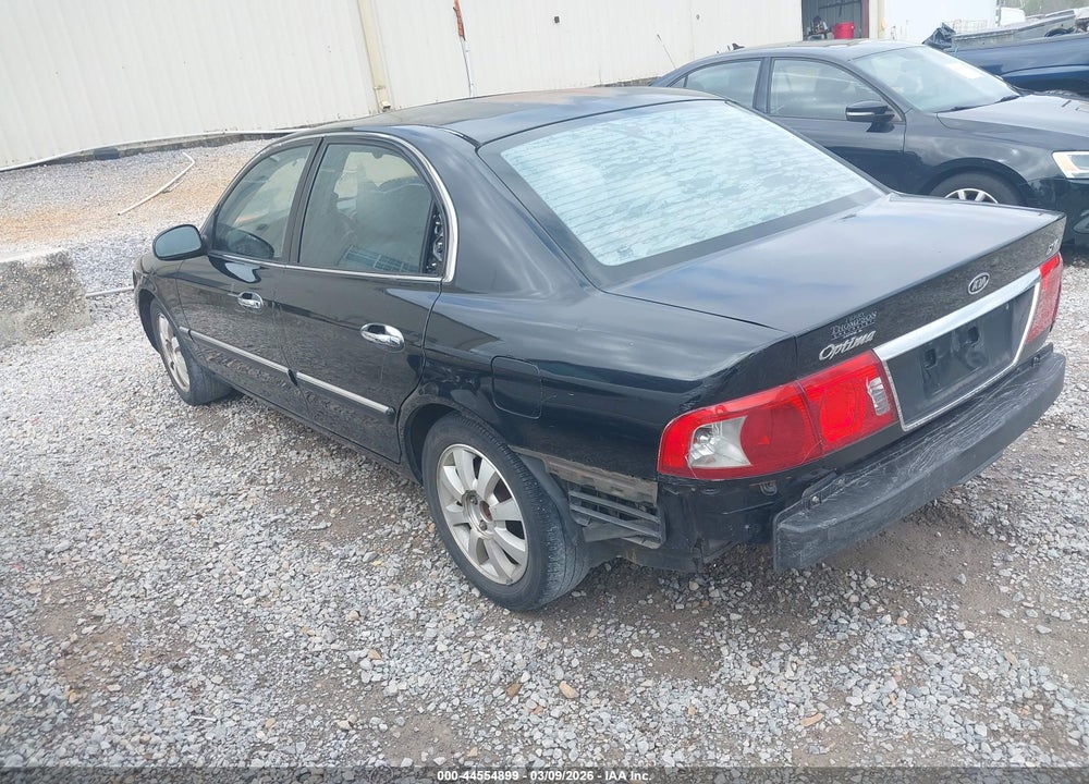 2004 KIA OPTIMA VIN: KNAGD128845304341