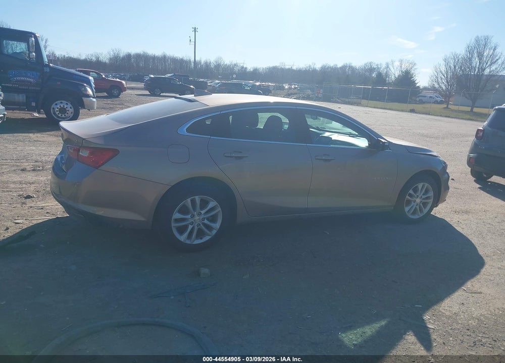 2018 CHEVROLET MALIBU LT VIN: 1G1ZD5ST8JF268060