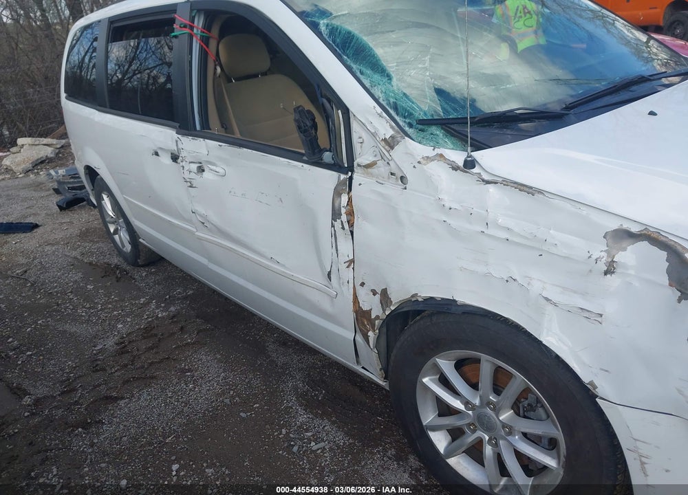 2016 DODGE GRAND CARAVAN SXT VIN: 2C4RDGCG2GR311023