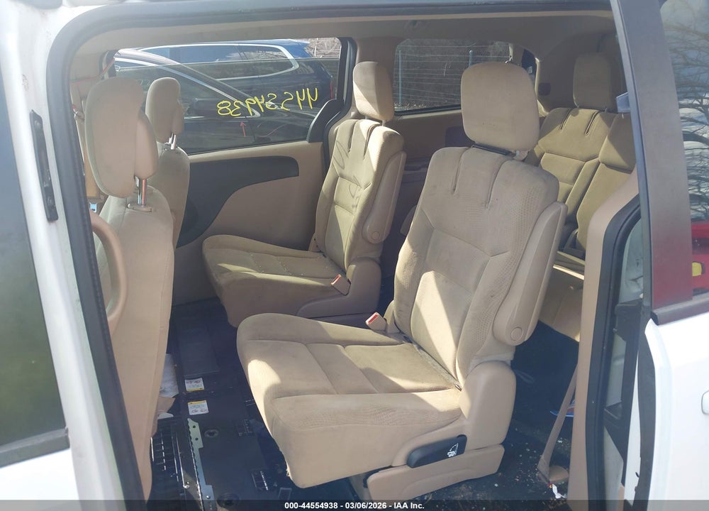 2016 DODGE GRAND CARAVAN SXT VIN: 2C4RDGCG2GR311023