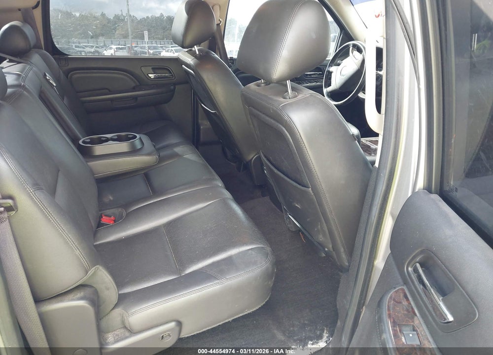 2014 GMC SIERRA 2500HD DENALI VIN: 1GT125E82EF127217