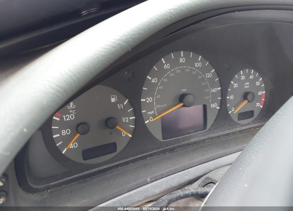 2001 MERCEDES-BENZ CLK 430 VIN: WDBLK70G01T087782